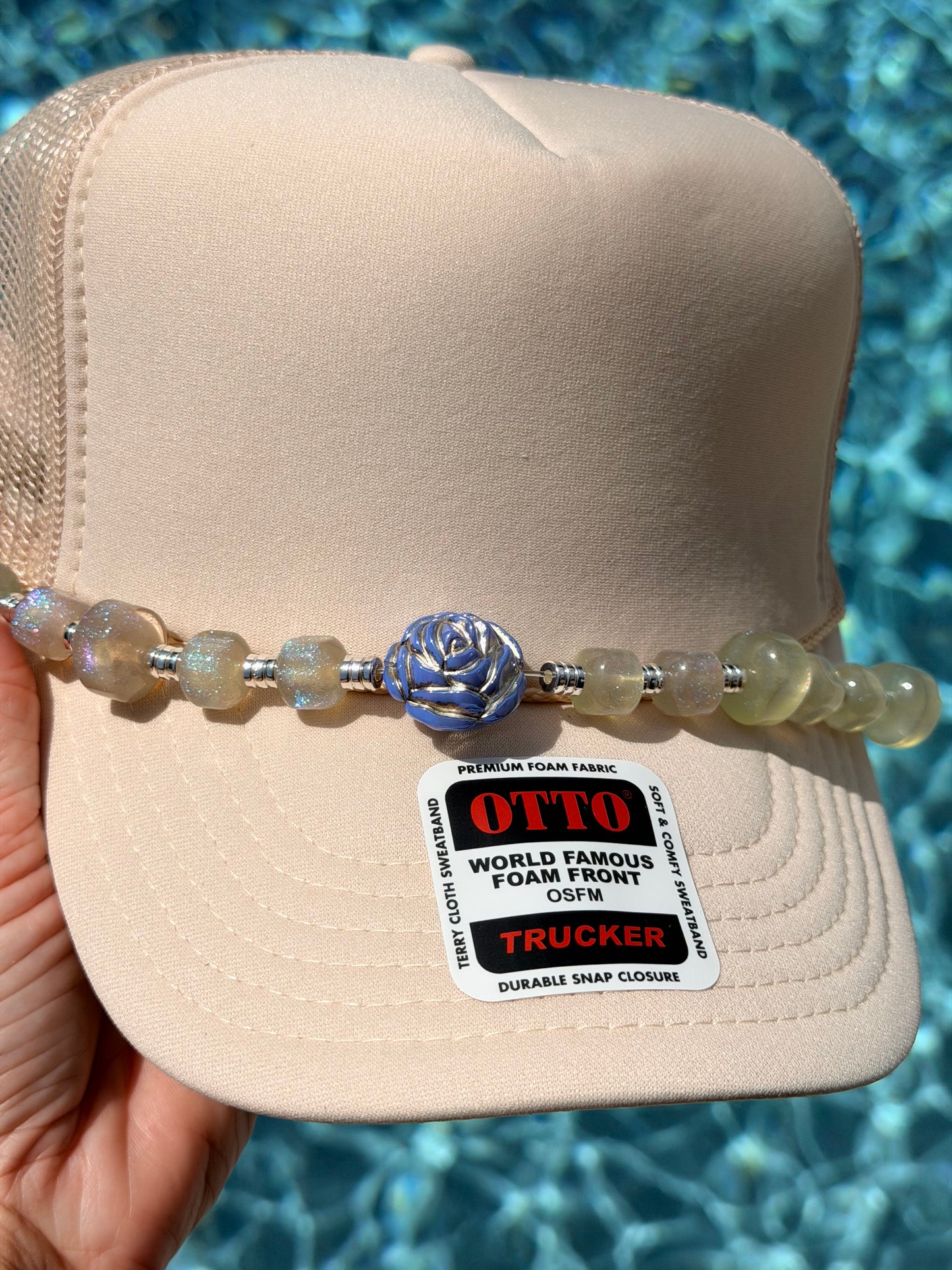 9” Blue Garden Hat Chain