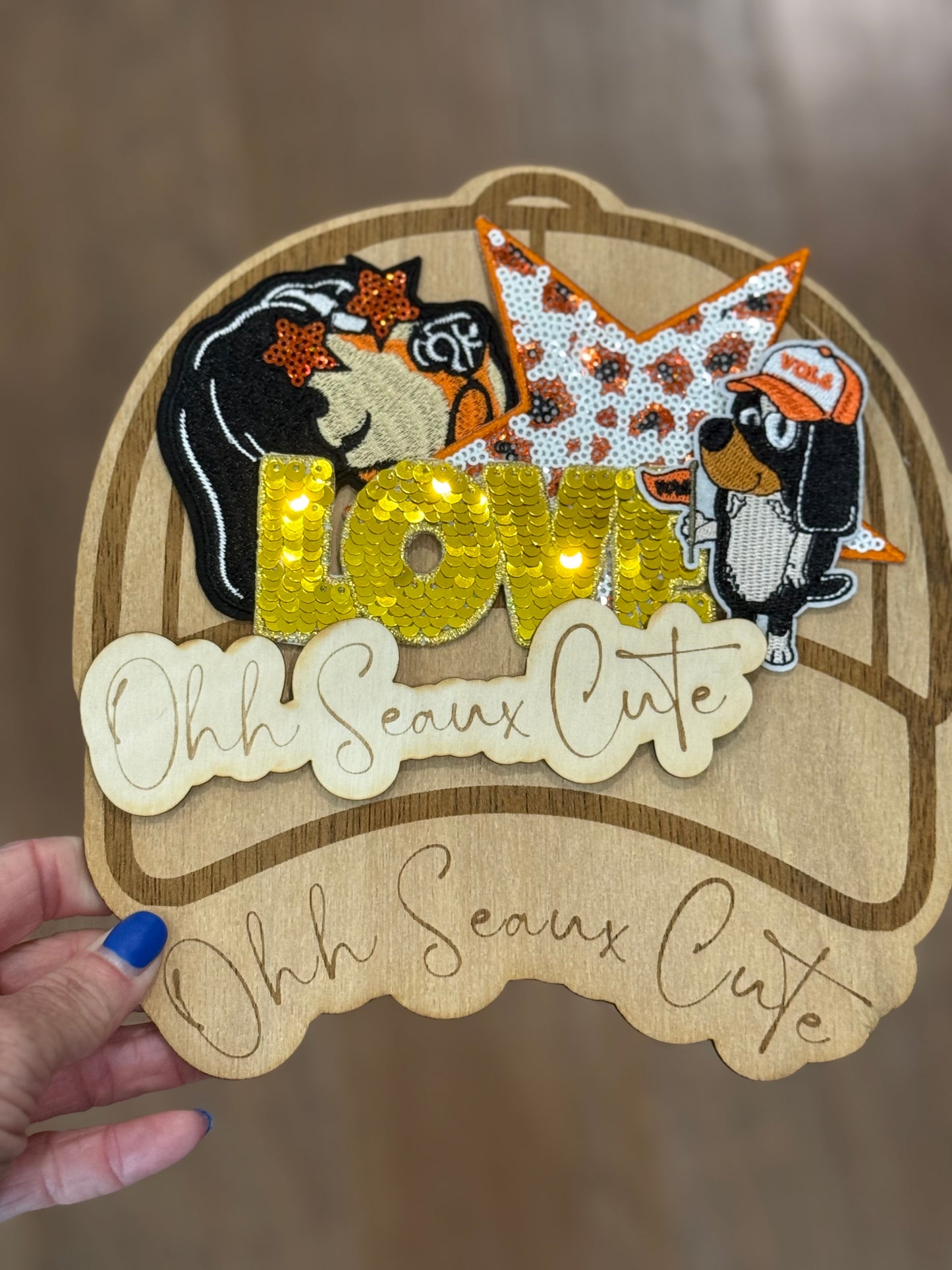 2.5” Sequin Eye Ole Smokey Dog Head
