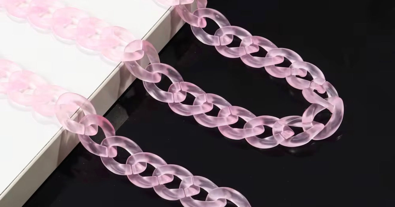 9” Clear Light Pink Hat Chain