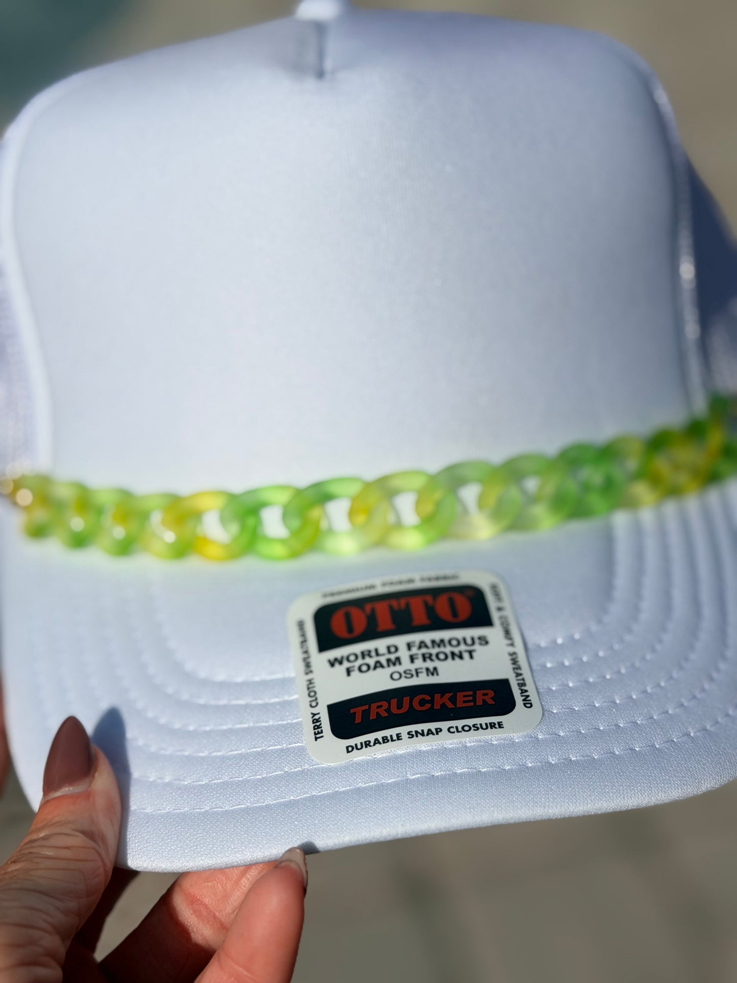 9” Clear Green/Yellow Swirl Hat Chain