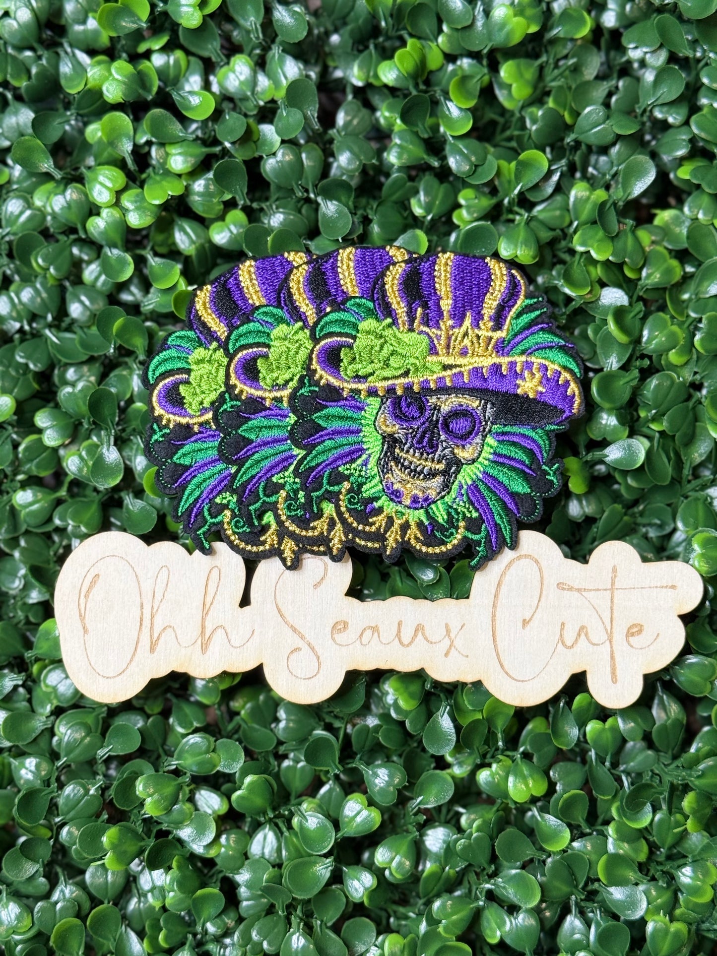 2.75” Mardi Gras Feathered Skeleton Head