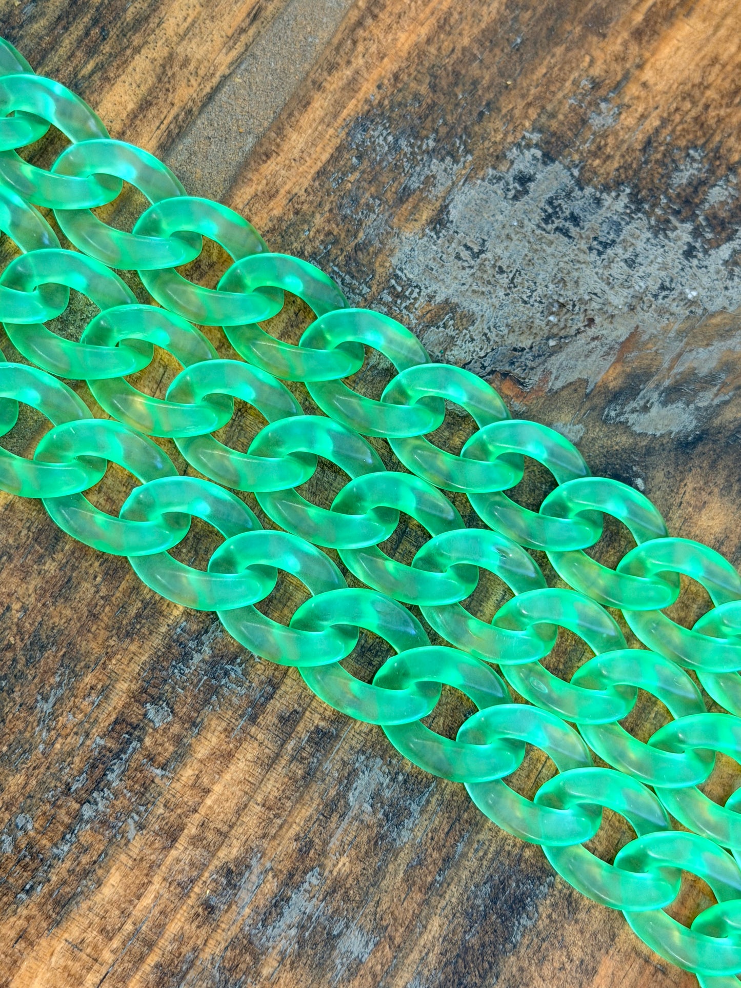 9” Clear Neon Green Hat Chain