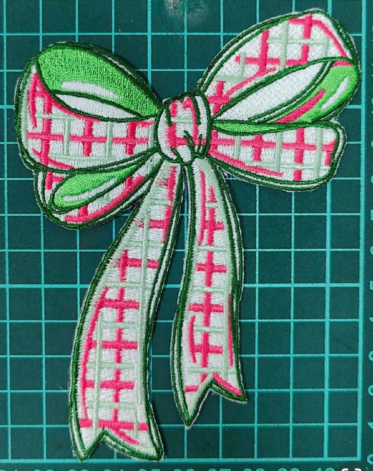 5.5” Pickleball Plaid Bow