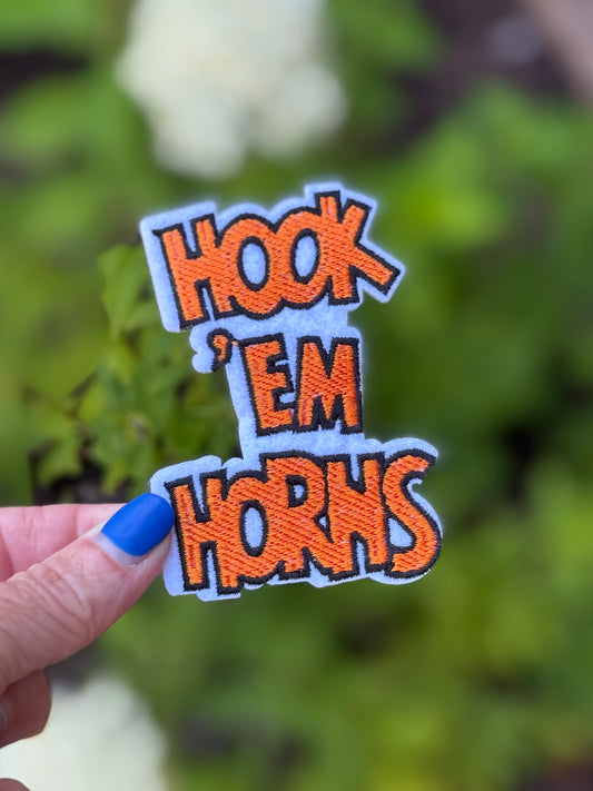 3.5” Hook’em Horns