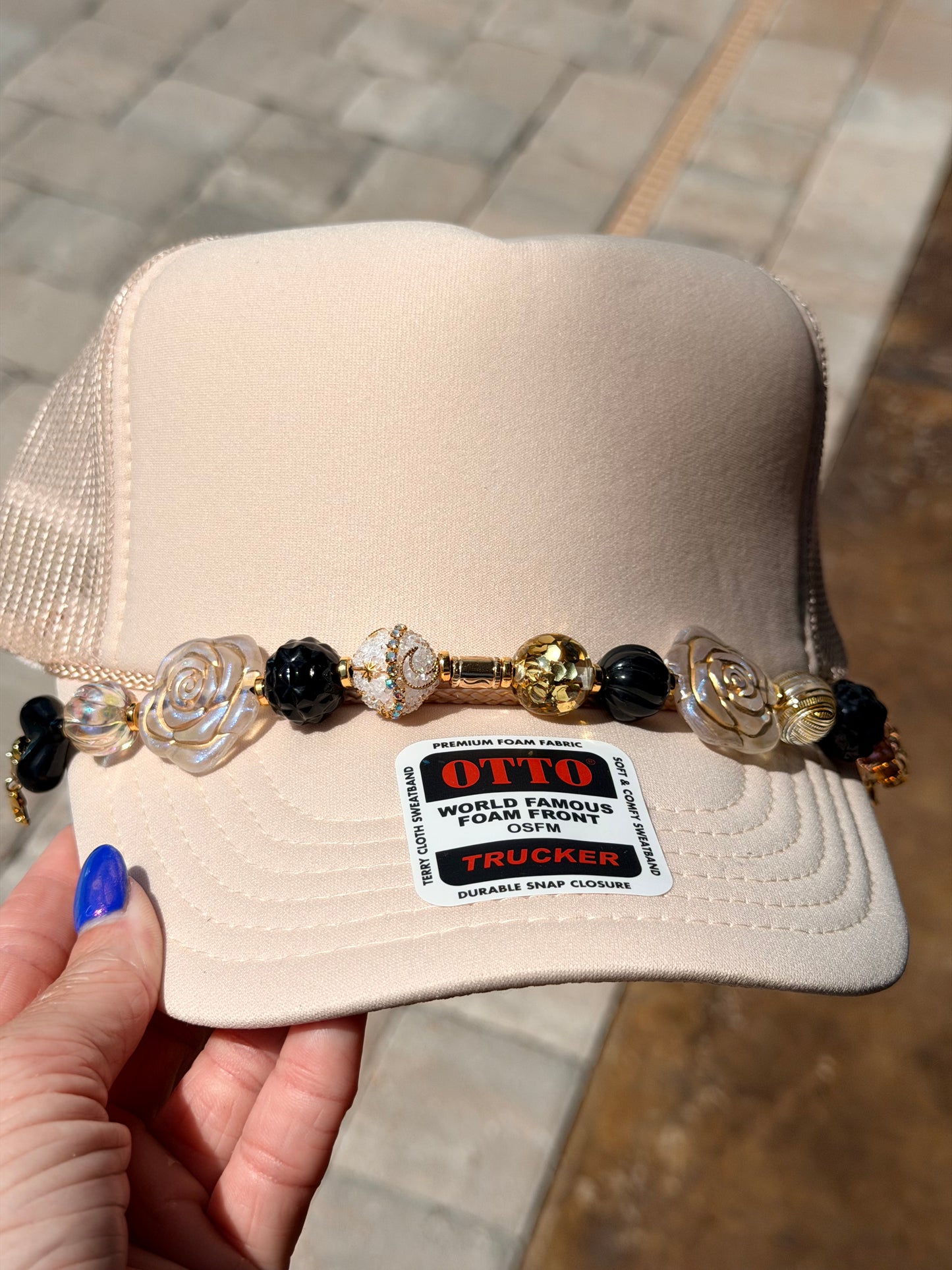 9” Black/Gold Hat Chain