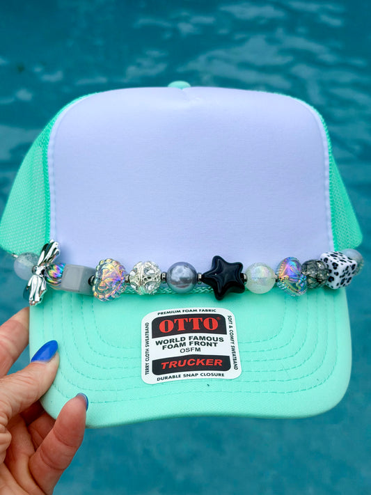 9” Sassy Hat Chain
