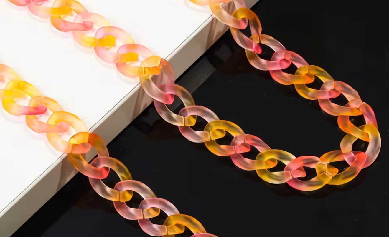 9” Clear Coral/Orange Swirl Hat Chain