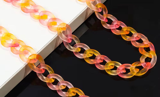 9” Clear Coral/Orange Swirl Hat Chain