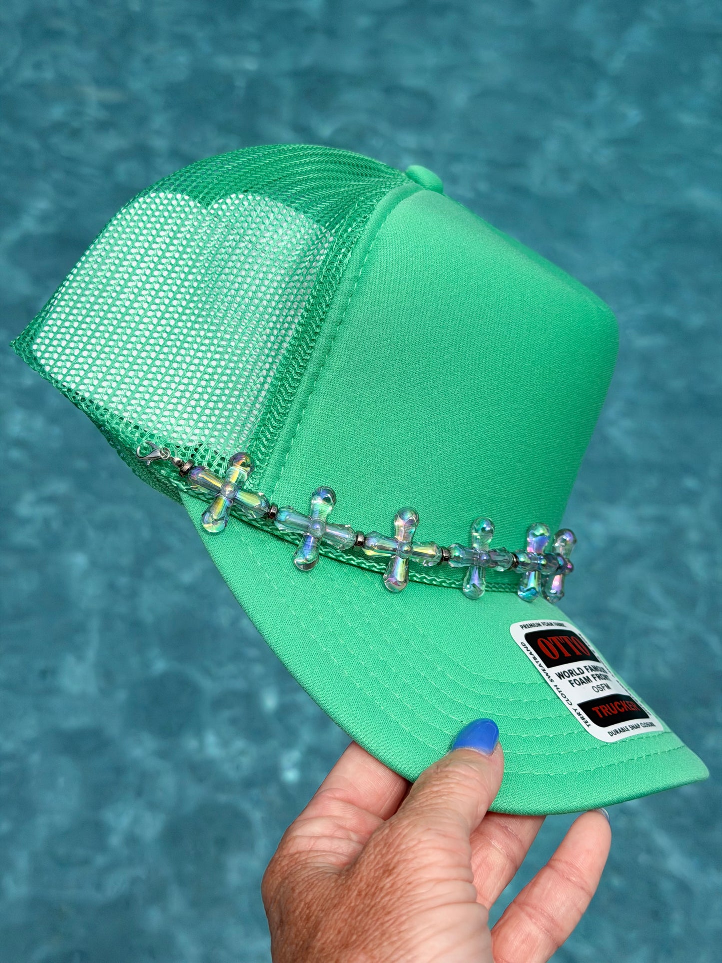9” Iridescent Cross Hat Chain
