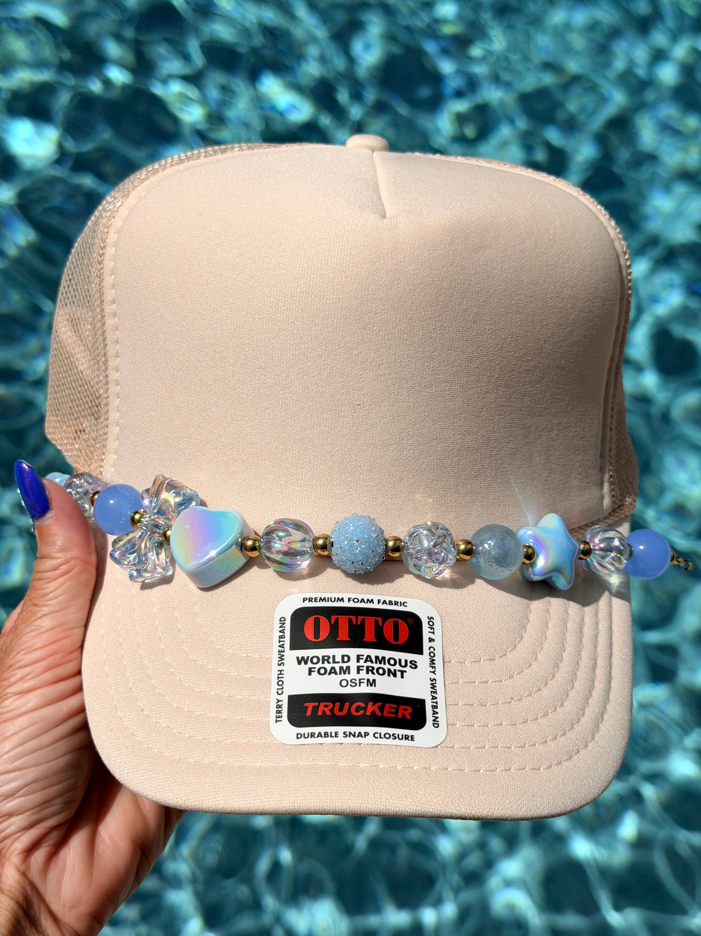 9” Blue Crush Hat Chain