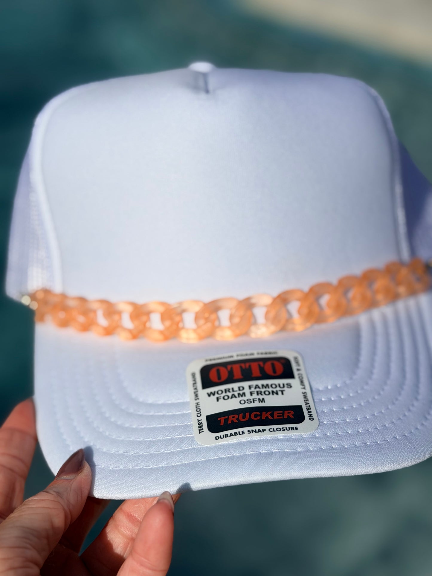 9” Clear Peach Hat Chain