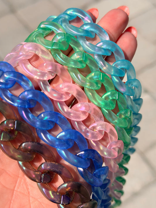 9” Iridescent Hat Chain