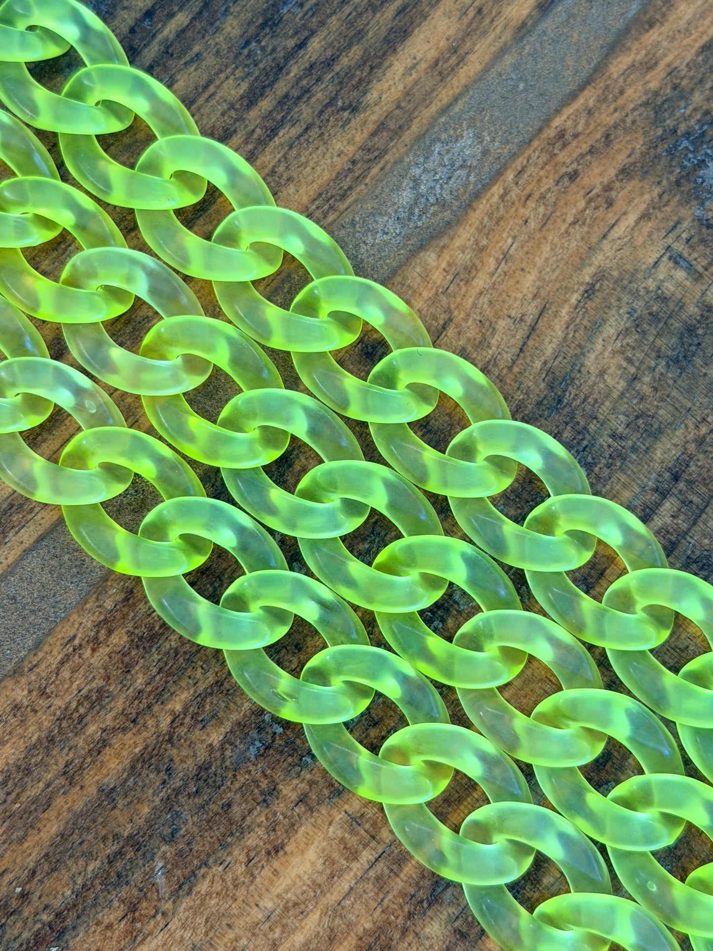 9” Clear Neon Yellow Hat Chain