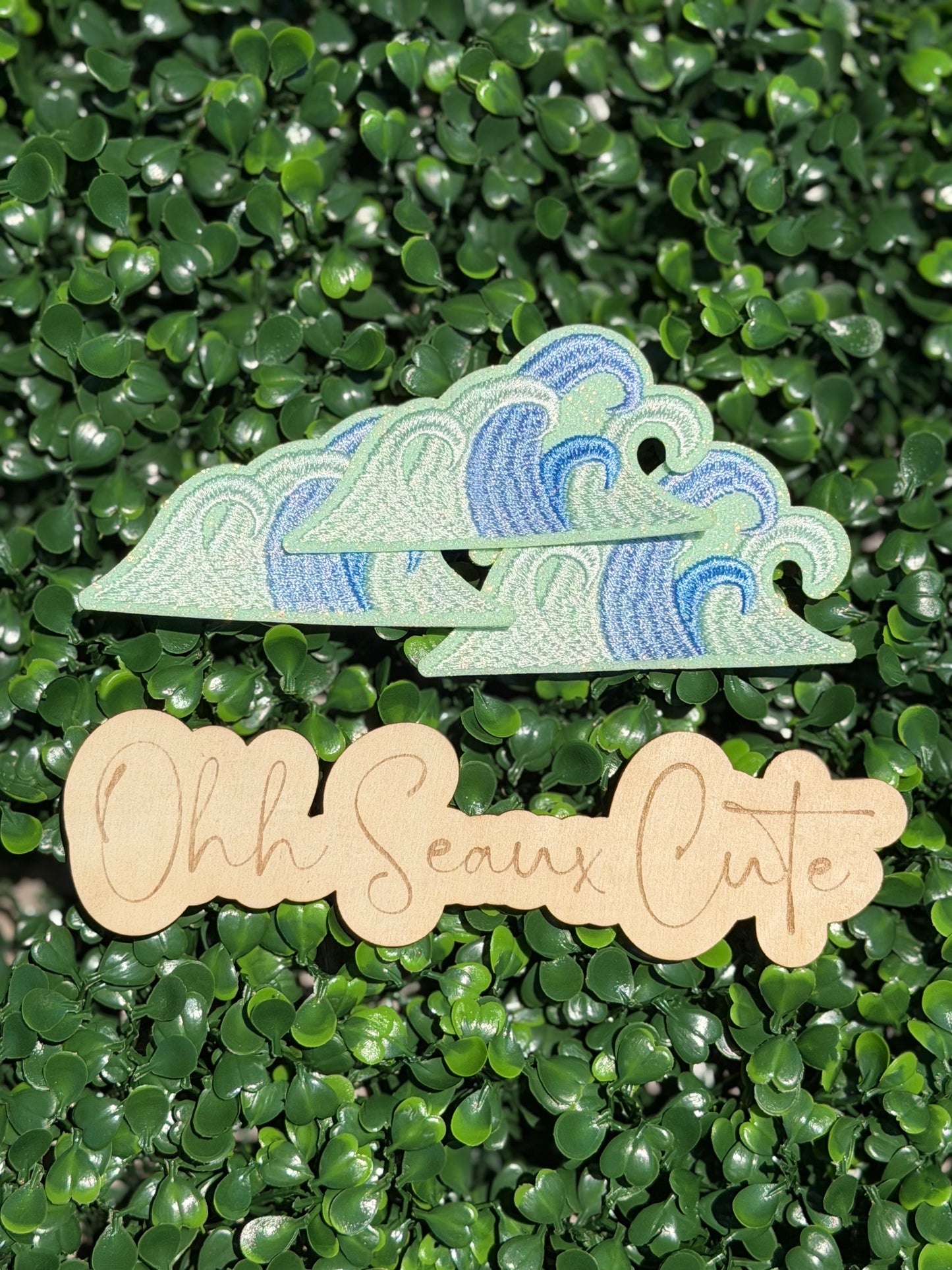 2.75” Glitter Waves